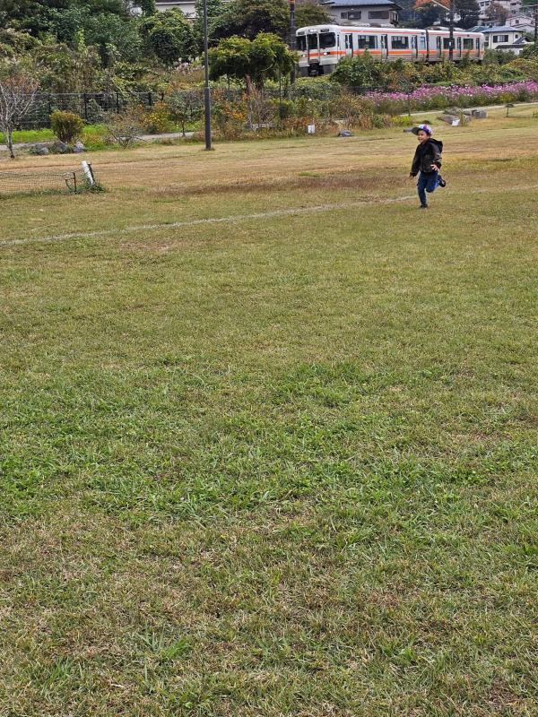 電車と競争できる公園